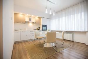 Friday Apartments 