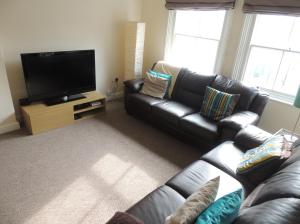 Apartment 2, 27 Skinner Street