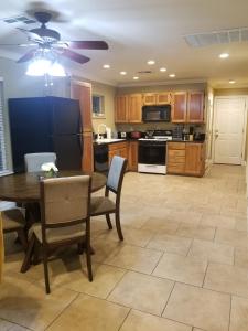 CLOSE TO STRIP, Very Private, GATED, Huge Floorplan, WIFI, Washer&Dryer