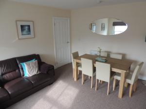 Apartment 2, 27 Skinner Street