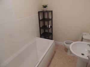 Apartment 2, 27 Skinner Street