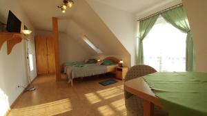 Apartment with Balcony room in Dworek Słoneczko