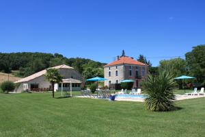 Maisons de vacances Gites Grand Pre ! et la Roulotte de Roquecor : photos des chambres