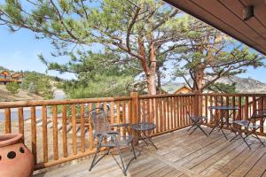One-Bedroom Apartment room in Mount Dickinson 18B Condo