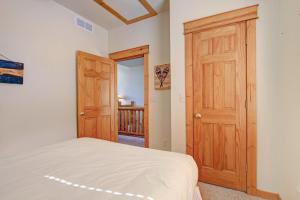 Nisa Mountain 36 Condo