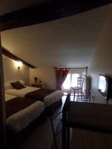 Hotels Logis Hotel de France : photos des chambres