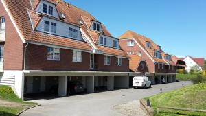 Am Pool und Strand 7 neu