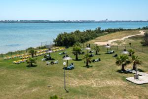 Campings MH, 3 Ch, 43m2, climatise, avec terrasse fermee de 18m2, super equipe, parc aquatique, draps, linge de maison inclus : photos des chambres