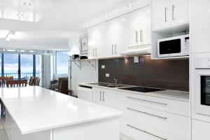 Monterey Lodge Unit 10 27 Warne Terrace Kings Beach