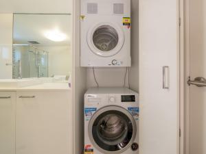 Pacific Towers Unit 4 19 Ormonde Tce Kings Beach