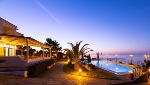 Karras Star Hotel Ikaria Greece