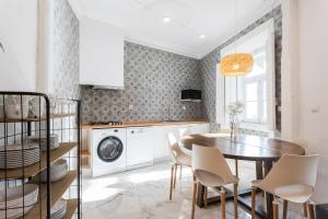 Alfama Tale FourBedroom Apartment w River View by LU Holidays