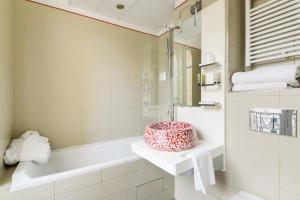 Hotels Pavillon Nation : photos des chambres