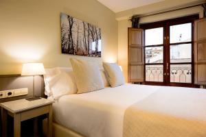 Ikonik Plaza Mercado