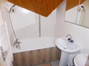 Apartment La Borgia A- B- C-10 by Interhome