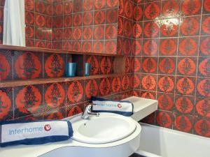 Apartment Les Voiliers by Interhome