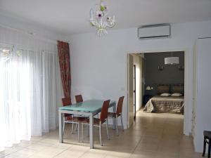 Appartements Apartment Les Jardins de Neptune-1 by Interhome : photos des chambres