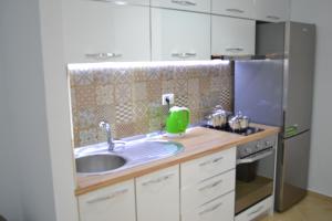 Seaview Penthouse 2 Bedrooms Apartment & Private garage