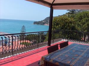 Appartement LA TERRAZZA SUL MARE Cod AAUTIM10907 Ospedaletti Italien