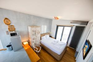 Topfloor stylish apartment with Acropolis view!