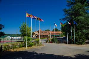 Mobil Home 4 chambres - Camping de Maillac