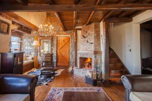 Villa Palaios Agios Athanasios