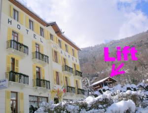 Hotels Hotel des Alpes : photos des chambres