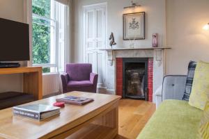 Stunning Spacious Central Apartment near Parade Gardens