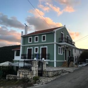 Tettix Summer House Kefalloniá Greece