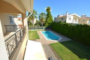 Villa Daryah Sirina Bay