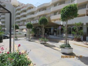 Benal Beach Apartments