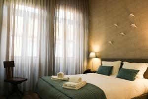 One-Bedroom Apartment room in Santo da Casa / Sc apartments