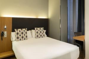 Double or Twin Room (1-2 Adults) room in Petit Palace Plaza del Carmen