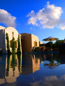 Pleiades Eco Houses Santorini Greece