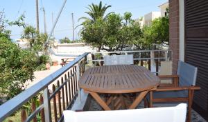 Modern Apartment with Garden