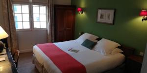 Hotels Hotel La Marisa Grande Plage : photos des chambres