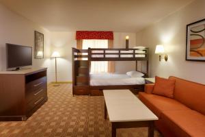 Junior Suite room in Cortona Inn and Suites Anaheim Resort