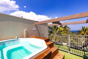 Rooftop Spa with Ocean Views - 1/15 Crank St