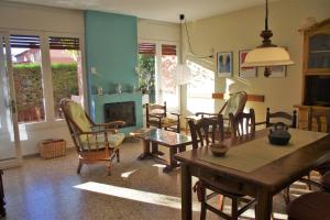 REFUGI DE MAR WITH PRIVATE SWIMMING POOL AND FREE WIFi