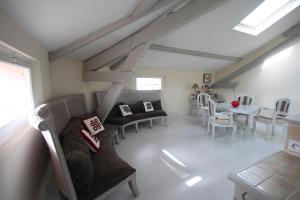 carré dor rue dANTIBES à quelques pas du palais des Festivals