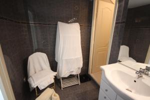 carré dor rue dANTIBES à quelques pas du palais des Festivals