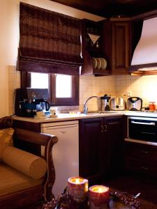 Aiolides Traditional Homes