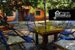 Posada Basiliza, Encarnación PY