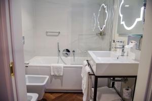 Camera Matrimoniale con Letto a Una Piazza e Mezza