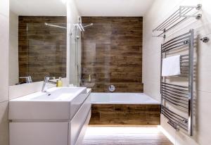 HOTEL PECR WELL