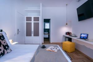Shapes Luxury Suites Syros Greece