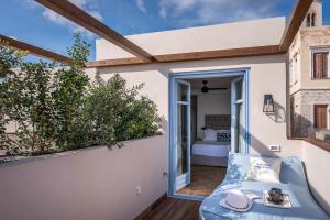 Shapes Luxury Suites Syros Greece