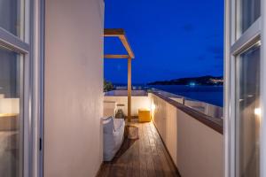 Shapes Luxury Suites Syros Greece