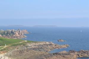 Appartements Gite de la Mer sur le port de plaisance de Lezardrieux Bretagne : photos des chambres