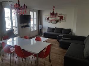 Appartements Meubles de Tourisme a Vincennes : photos des chambres